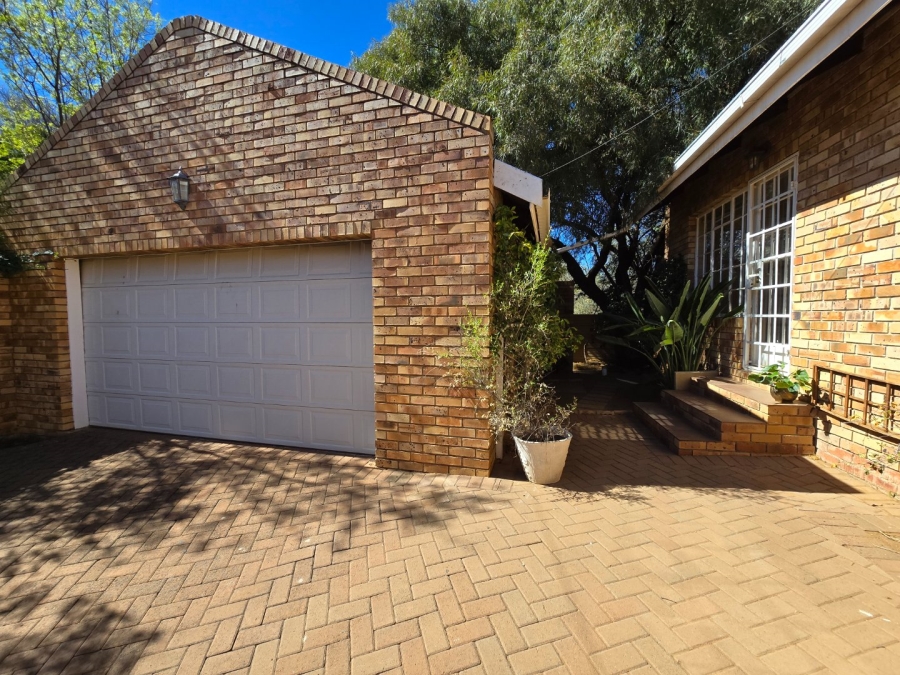 4 Bedroom Property for Sale in Dan Pienaar Free State